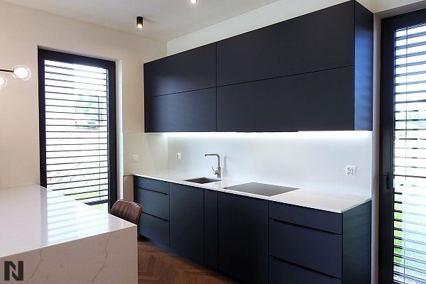 Granat 4702 Mat, Realizacja Piaw Meble