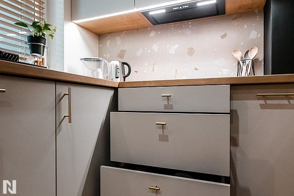 Acryux Mat AFP Jasny Szary 85468M - matowe fronty - realizacja Dal Meble