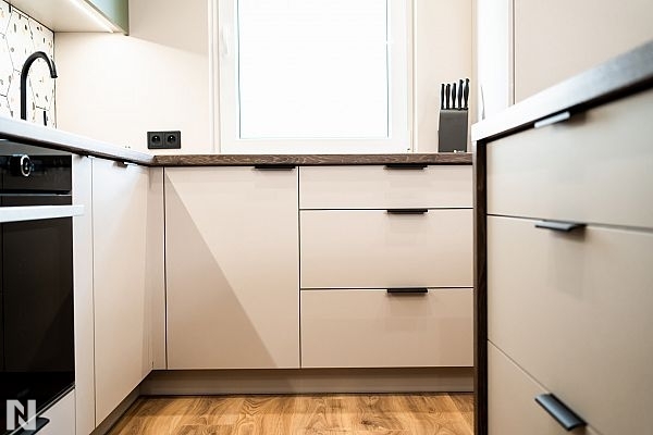 Acrylux Matte Anti-fingerprint Light Grey 85468M - Łukasz Topolski, Meble Exite